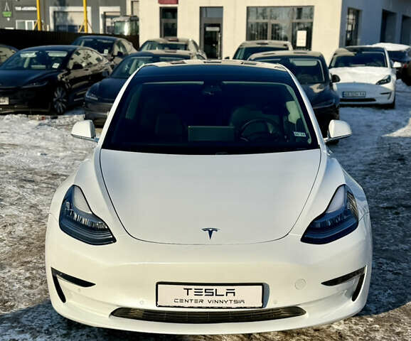 Белый Тесла Модель 3, объемом двигателя 0 л и пробегом 112 тыс. км за 18900 $, фото 1 на Automoto.ua