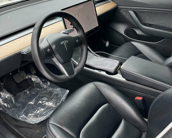 Белый Тесла Модель 3, объемом двигателя 0 л и пробегом 220 тыс. км за 16500 $, фото 17 на Automoto.ua