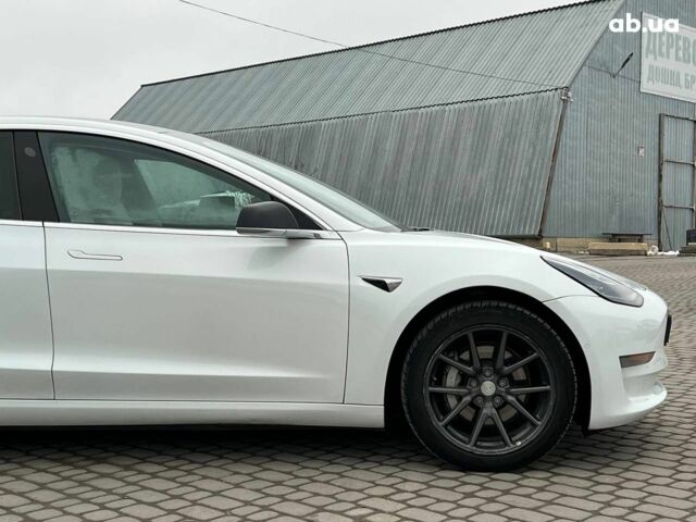 Білий Тесла Модель 3, об'ємом двигуна 0 л та пробігом 203 тис. км за 12000 $, фото 9 на Automoto.ua