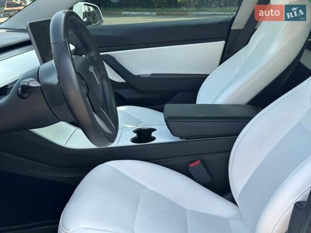 Белый Тесла Модель 3, объемом двигателя 0 л и пробегом 98 тыс. км за 16300 $, фото 11 на Automoto.ua