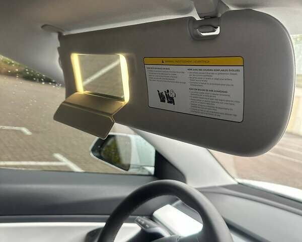 Білий Тесла Модель 3, об'ємом двигуна 0 л та пробігом 106 тис. км за 18500 $, фото 5 на Automoto.ua