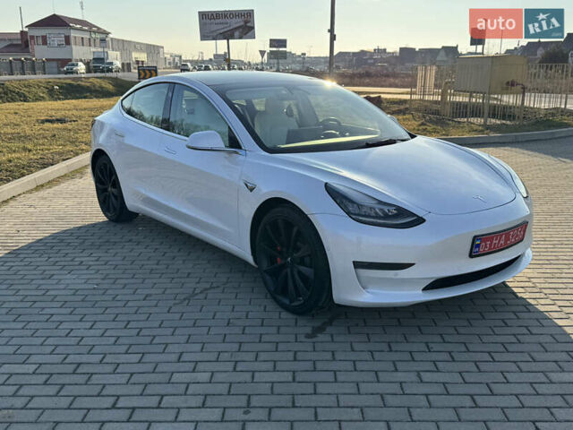 Белый Тесла Модель 3, объемом двигателя 0 л и пробегом 103 тыс. км за 20000 $, фото 8 на Automoto.ua