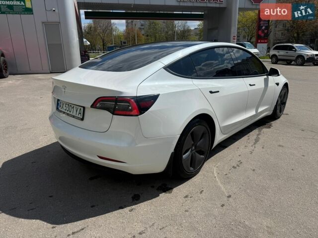 Белый Тесла Модель 3, объемом двигателя 0 л и пробегом 202 тыс. км за 14500 $, фото 4 на Automoto.ua