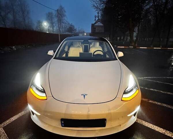 Белый Тесла Модель 3, объемом двигателя 0 л и пробегом 76 тыс. км за 19900 $, фото 5 на Automoto.ua