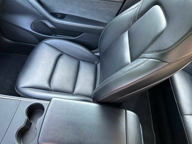 Белый Тесла Модель 3, объемом двигателя 0 л и пробегом 140 тыс. км за 22850 $, фото 13 на Automoto.ua