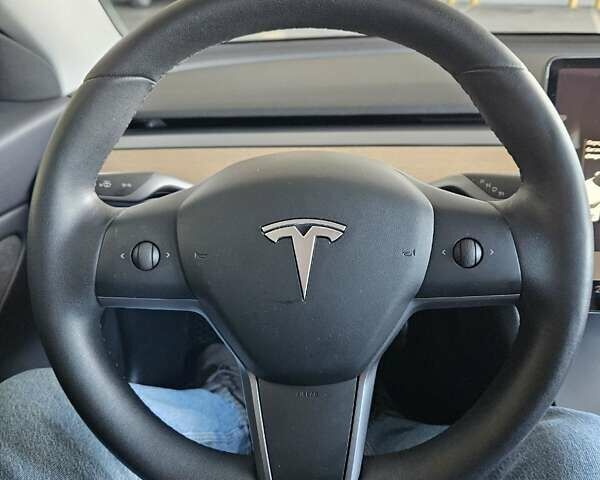Белый Тесла Модель 3, объемом двигателя 0 л и пробегом 130 тыс. км за 23999 $, фото 4 на Automoto.ua