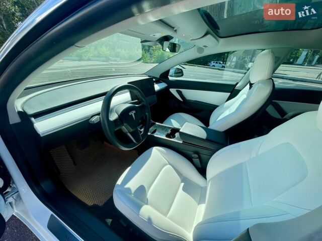 Білий Тесла Модель 3, об'ємом двигуна 0 л та пробігом 152 тис. км за 15000 $, фото 11 на Automoto.ua