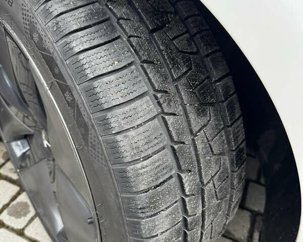 Белый Тесла Модель 3, объемом двигателя 0 л и пробегом 45 тыс. км за 15600 $, фото 17 на Automoto.ua