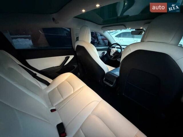 Белый Тесла Модель 3, объемом двигателя 0 л и пробегом 233 тыс. км за 11400 $, фото 11 на Automoto.ua