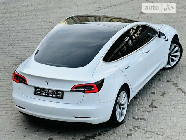 Білий Тесла Модель 3, об'ємом двигуна 0 л та пробігом 17 тис. км за 28200 $, фото 67 на Automoto.ua