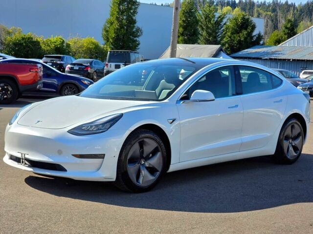 Білий Тесла Модель 3, об'ємом двигуна 0 л та пробігом 40 тис. км за 7998 $, фото 2 на Automoto.ua