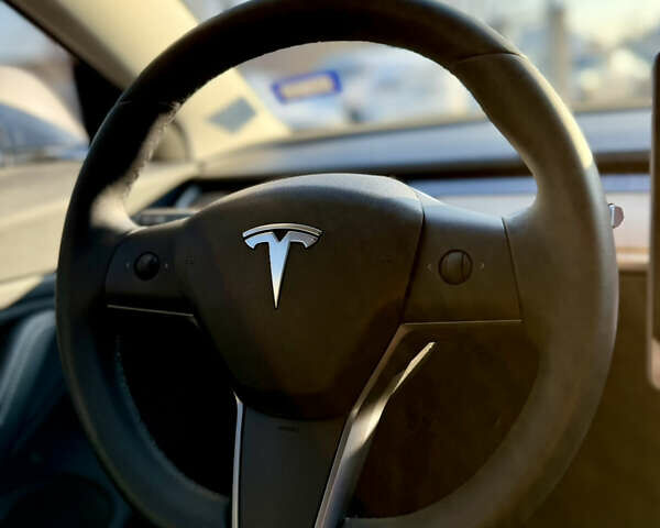 Белый Тесла Модель 3, объемом двигателя 0 л и пробегом 112 тыс. км за 18900 $, фото 21 на Automoto.ua