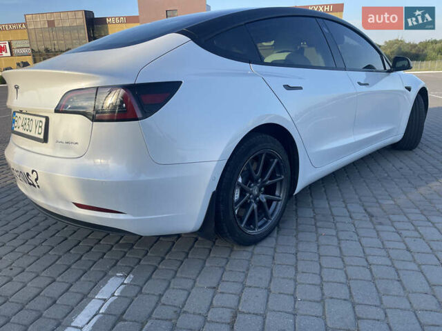 Белый Тесла Модель 3, объемом двигателя 0 л и пробегом 107 тыс. км за 17500 $, фото 5 на Automoto.ua