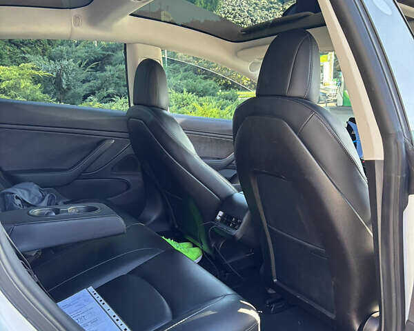 Белый Тесла Модель 3, объемом двигателя 0 л и пробегом 121 тыс. км за 19400 $, фото 23 на Automoto.ua