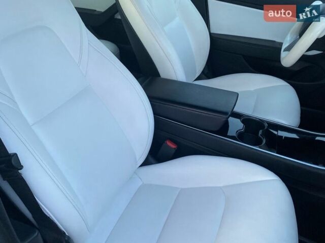 Білий Тесла Модель 3, об'ємом двигуна 0 л та пробігом 236 тис. км за 14300 $, фото 12 на Automoto.ua