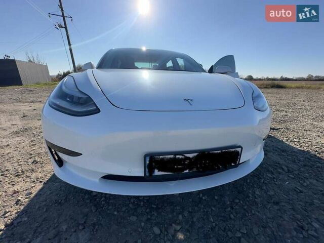 Білий Тесла Модель 3, об'ємом двигуна 0 л та пробігом 90 тис. км за 17500 $, фото 2 на Automoto.ua