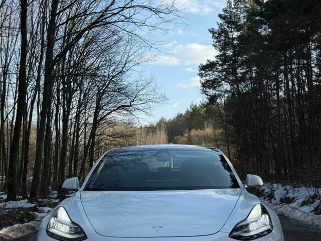 Білий Тесла Модель 3, об'ємом двигуна 0 л та пробігом 78 тис. км за 16600 $, фото 3 на Automoto.ua