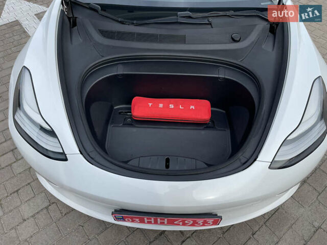 Белый Тесла Модель 3, объемом двигателя 0 л и пробегом 120 тыс. км за 17000 $, фото 28 на Automoto.ua