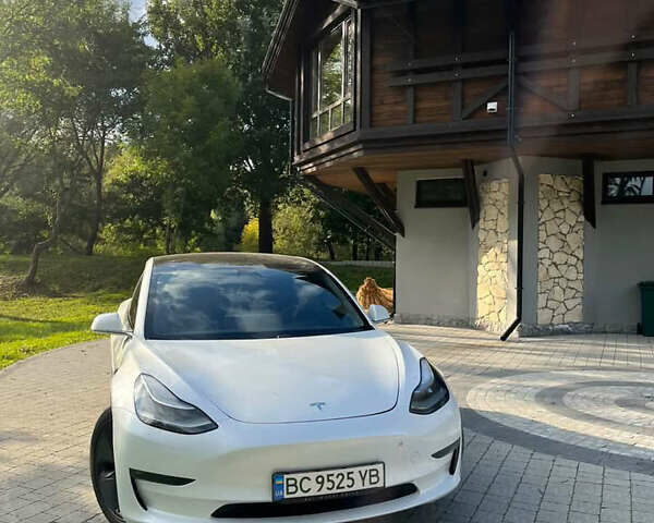 Білий Тесла Модель 3, об'ємом двигуна 0 л та пробігом 235 тис. км за 16700 $, фото 1 на Automoto.ua