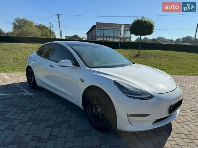 Белый Тесла Модель 3, объемом двигателя 0 л и пробегом 112 тыс. км за 16500 $, фото 9 на Automoto.ua