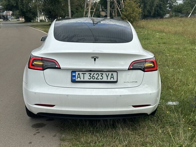 Белый Тесла Модель 3, объемом двигателя 0 л и пробегом 237 тыс. км за 14799 $, фото 8 на Automoto.ua