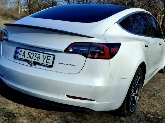 Белый Тесла Модель 3, объемом двигателя 0 л и пробегом 194 тыс. км за 18000 $, фото 3 на Automoto.ua