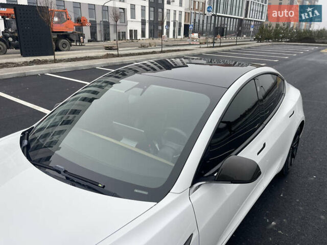 Белый Тесла Модель 3, объемом двигателя 0 л и пробегом 73 тыс. км за 17000 $, фото 19 на Automoto.ua