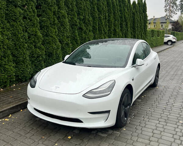Белый Тесла Модель 3, объемом двигателя 0 л и пробегом 84 тыс. км за 19500 $, фото 8 на Automoto.ua