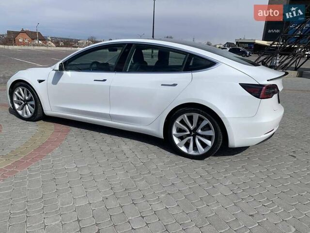 Білий Тесла Модель 3, об'ємом двигуна 0 л та пробігом 167 тис. км за 25500 $, фото 11 на Automoto.ua