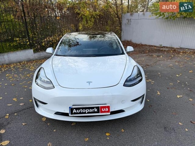 Білий Тесла Модель 3, об'ємом двигуна 0 л та пробігом 160 тис. км за 15500 $, фото 3 на Automoto.ua