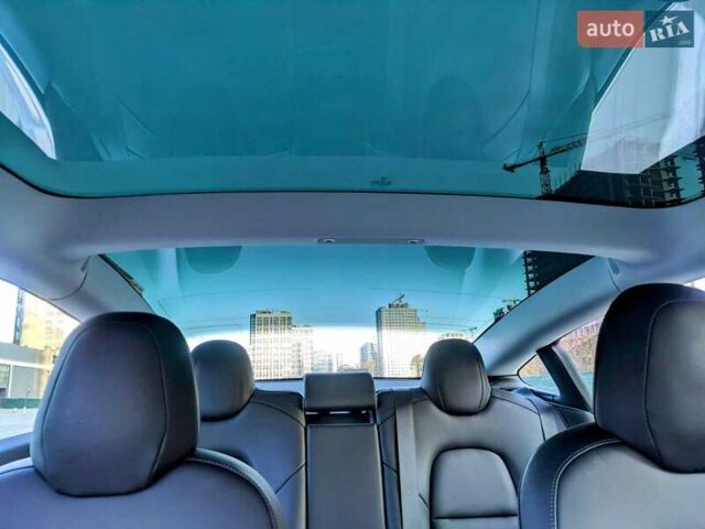 Белый Тесла Модель 3, объемом двигателя 0 л и пробегом 101 тыс. км за 23500 $, фото 15 на Automoto.ua