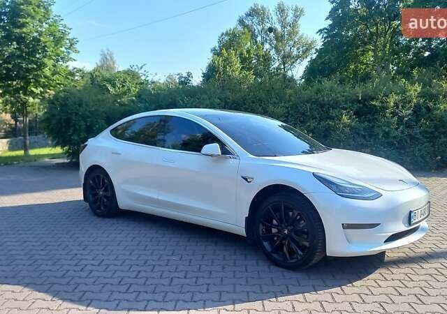 Белый Тесла Модель 3, объемом двигателя 0 л и пробегом 156 тыс. км за 14900 $, фото 10 на Automoto.ua