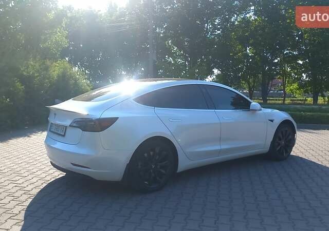Белый Тесла Модель 3, объемом двигателя 0 л и пробегом 156 тыс. км за 14900 $, фото 9 на Automoto.ua