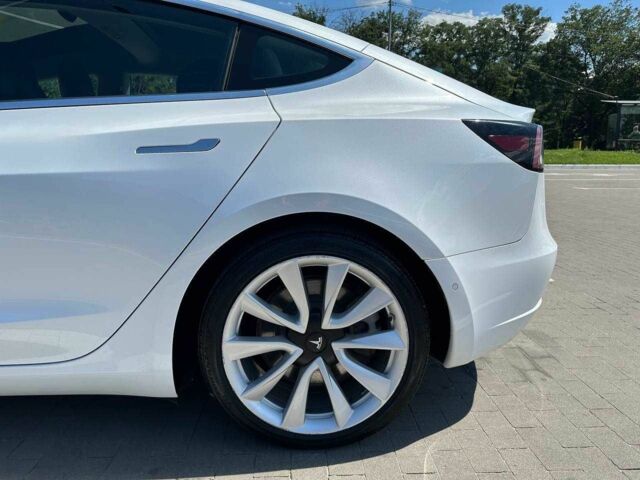 Білий Тесла Модель 3, об'ємом двигуна 0 л та пробігом 140 тис. км за 22850 $, фото 10 на Automoto.ua