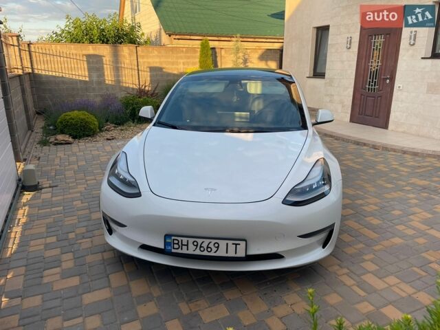 Білий Тесла Модель 3, об'ємом двигуна 0 л та пробігом 140 тис. км за 17300 $, фото 10 на Automoto.ua