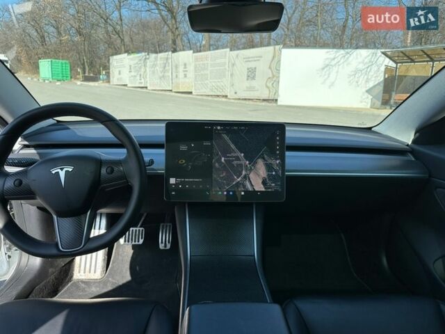 Белый Тесла Модель 3, объемом двигателя 0 л и пробегом 80 тыс. км за 21000 $, фото 8 на Automoto.ua
