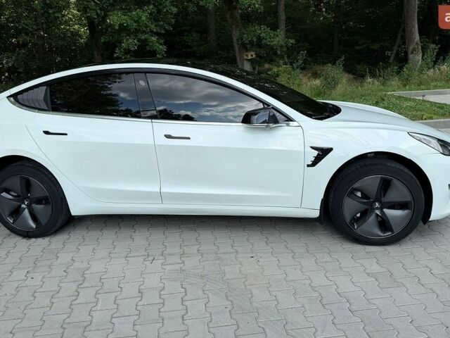 Белый Тесла Модель 3, объемом двигателя 0 л и пробегом 99 тыс. км за 15490 $, фото 3 на Automoto.ua