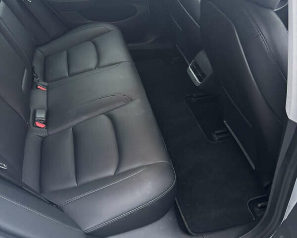 Білий Тесла Модель 3, об'ємом двигуна 0 л та пробігом 208 тис. км за 16500 $, фото 10 на Automoto.ua