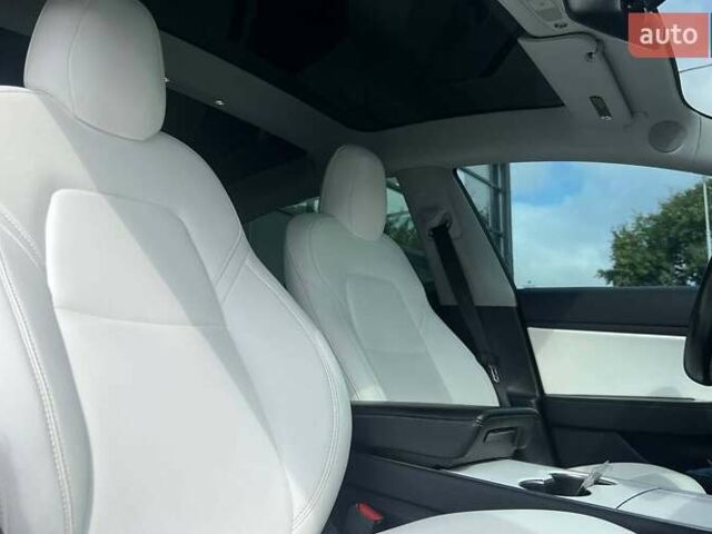 Білий Тесла Модель 3, об'ємом двигуна 0 л та пробігом 89 тис. км за 16900 $, фото 16 на Automoto.ua