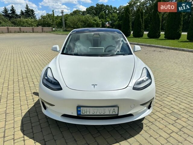 Белый Тесла Модель 3, объемом двигателя 0 л и пробегом 205 тыс. км за 15500 $, фото 3 на Automoto.ua