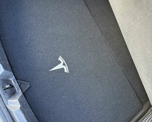 Белый Тесла Модель 3, объемом двигателя 0 л и пробегом 89 тыс. км за 16999 $, фото 16 на Automoto.ua