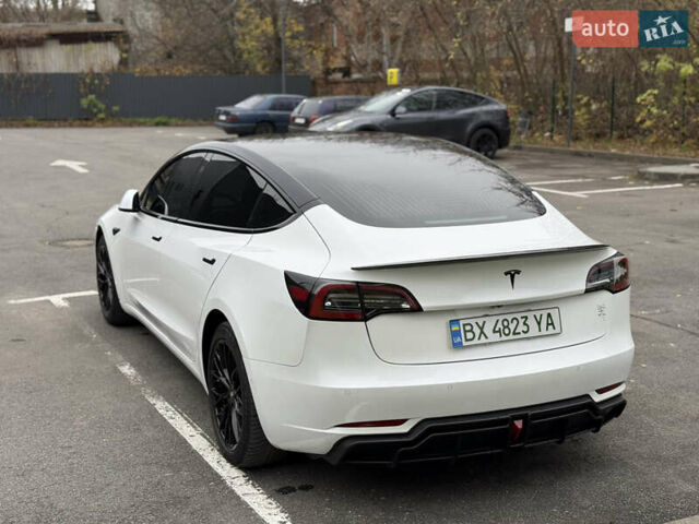 Білий Тесла Модель 3, об'ємом двигуна 0 л та пробігом 139 тис. км за 15700 $, фото 8 на Automoto.ua