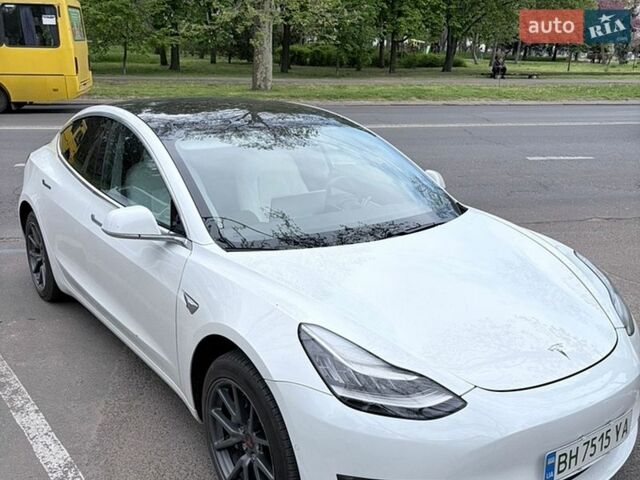 Белый Тесла Модель 3, объемом двигателя 0 л и пробегом 86 тыс. км за 17000 $, фото 1 на Automoto.ua
