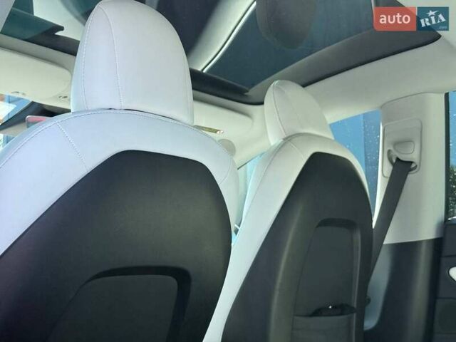 Білий Тесла Модель 3, об'ємом двигуна 0 л та пробігом 67 тис. км за 20500 $, фото 34 на Automoto.ua