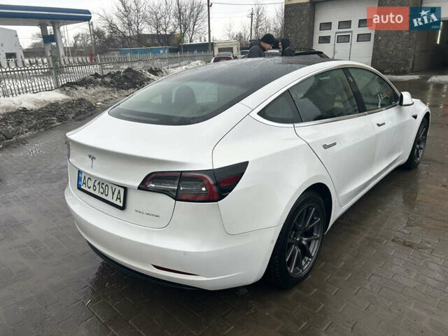 Білий Тесла Модель 3, об'ємом двигуна 0 л та пробігом 140 тис. км за 15700 $, фото 5 на Automoto.ua