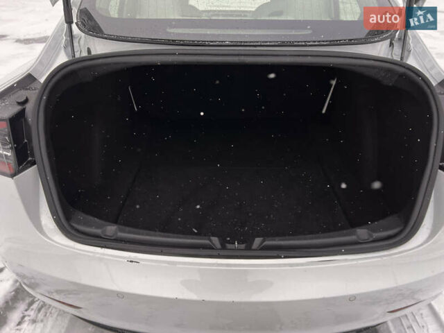 Белый Тесла Модель 3, объемом двигателя 0 л и пробегом 170 тыс. км за 15000 $, фото 13 на Automoto.ua