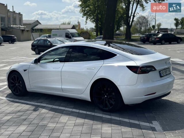 Білий Тесла Модель 3, об'ємом двигуна 0 л та пробігом 145 тис. км за 15200 $, фото 5 на Automoto.ua