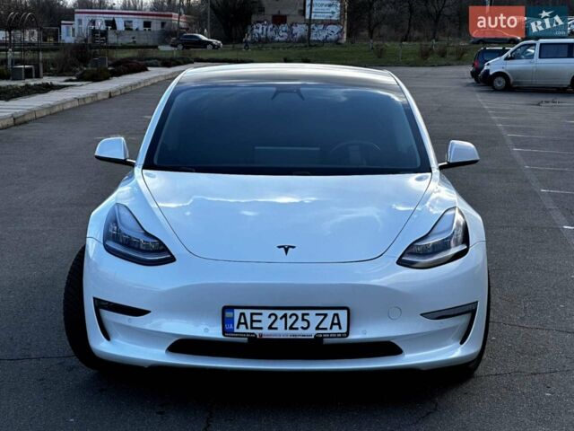 Білий Тесла Модель 3, об'ємом двигуна 0 л та пробігом 100 тис. км за 21500 $, фото 3 на Automoto.ua