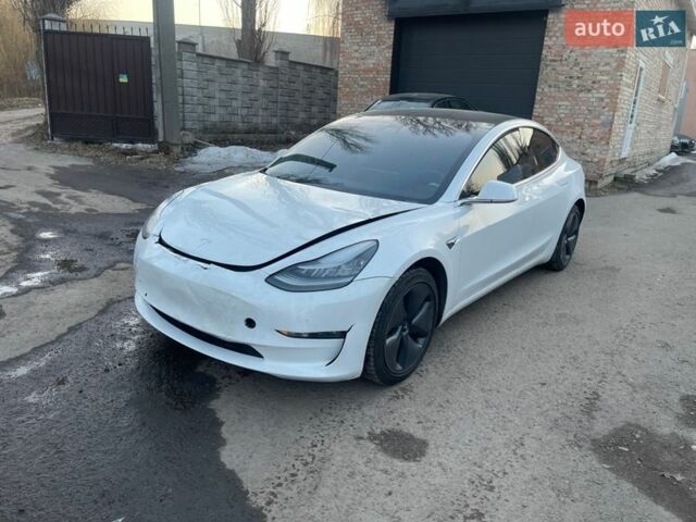 Белый Тесла Модель 3, объемом двигателя 0 л и пробегом 160 тыс. км за 11500 $, фото 7 на Automoto.ua
