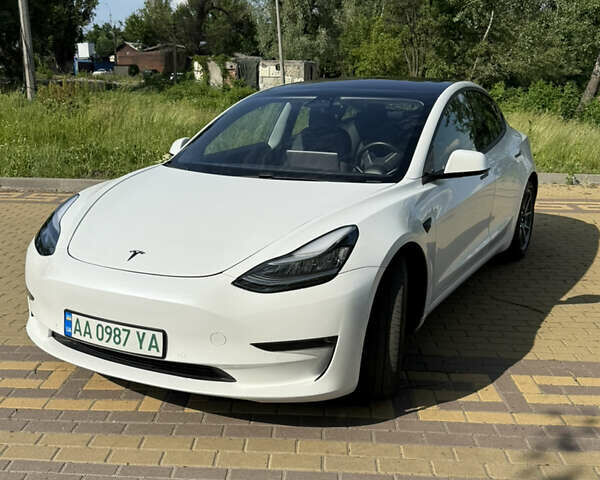 Белый Тесла Модель 3, объемом двигателя 0 л и пробегом 101 тыс. км за 14600 $, фото 8 на Automoto.ua